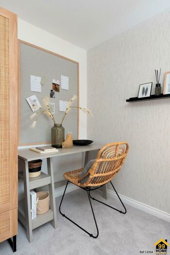 3 Bedroom Semi-Detached House For Sale In Woodlark Drive, Finningley, Doncaster, DN9