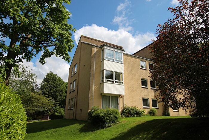 2 Bedroom Flat To Rent In Overnhurst Court- Downend, BS16