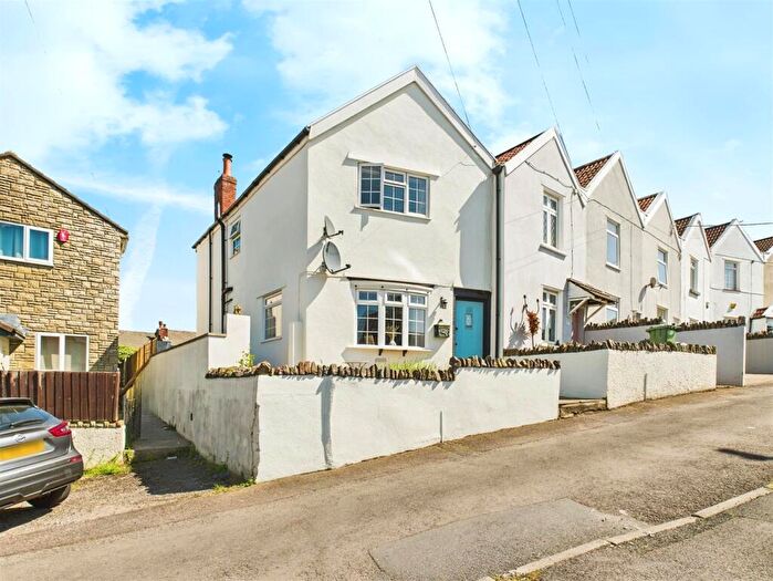 2 Bedroom End Of Terrace House For Sale In Footshill Drive, Kingswood, Bristol, BS15