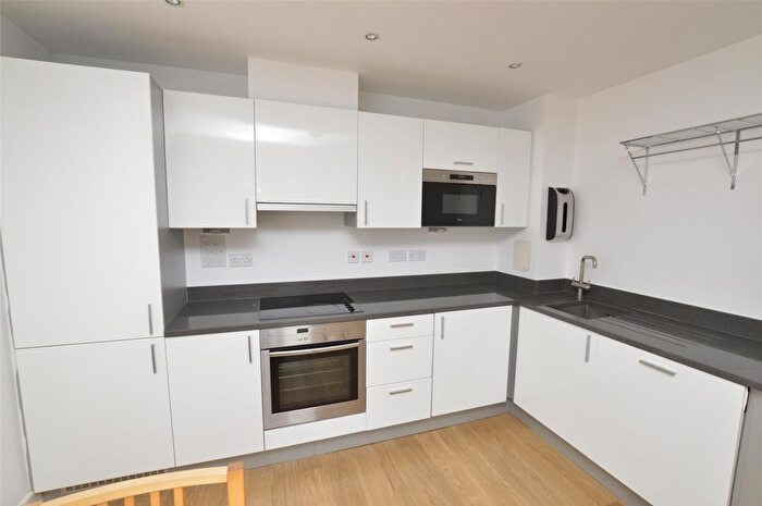 2 Bedroom Flat To Rent In Whytecliffe Road South, Purley, CR8