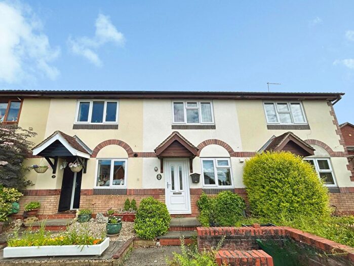 2 Bedroom Terraced House For Sale In Wye Dale, Church Gresley, Swadlincote, Derbyshire, DE11