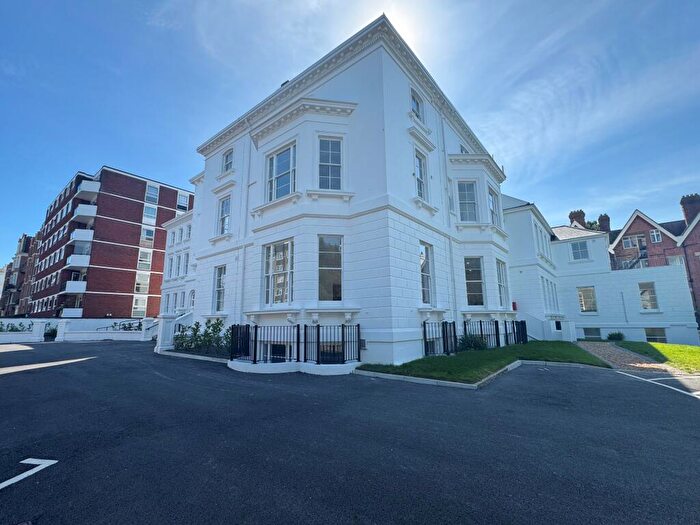 2 Bedroom Flat To Rent In Hartington Place, Eastbourne, BN21