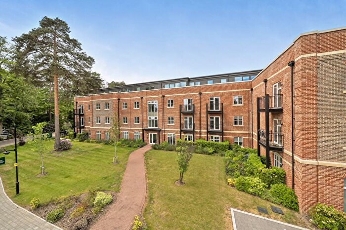 2 Bedroom Flat For Sale In Mackenzie Court, Sunningdale, SL5