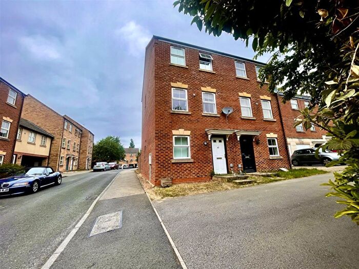 3 Bedroom Property To Rent In Carlisle Close, Corby, NN18