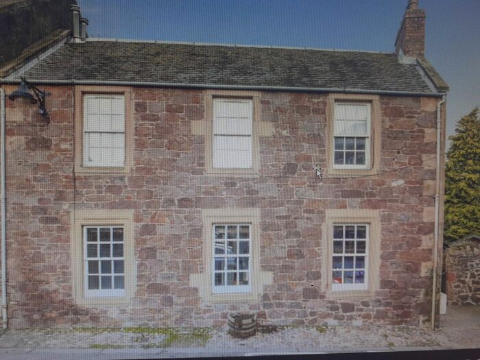2 Bedroom Flat To Rent In High Street, East Linton, EH40