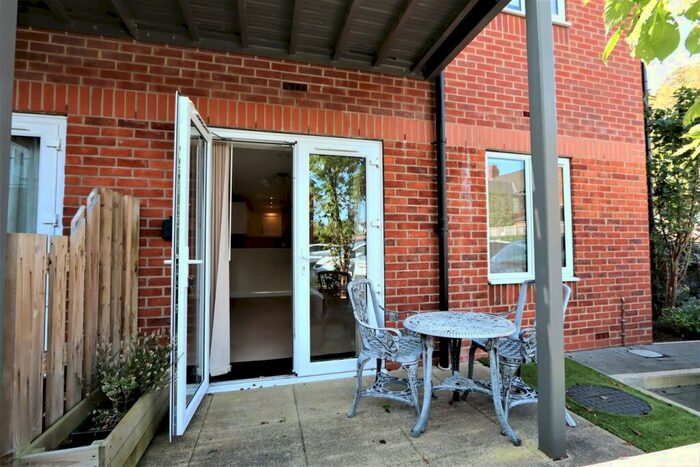 1 Bedroom Retirement Property For Sale In Adlington House, Moorside Road, Urmston, Manchester, M41