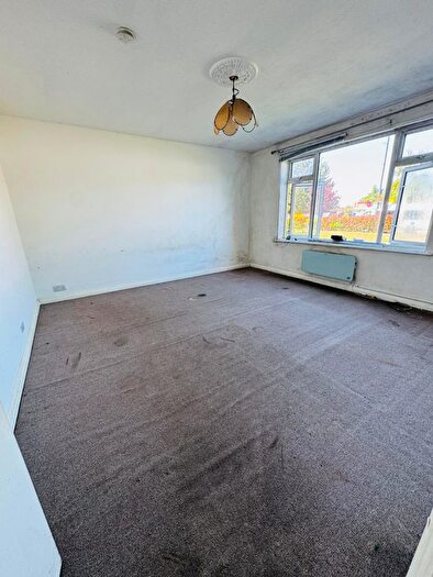 2 Bedroom Flat To Rent In East Lane, Wembley, HA0