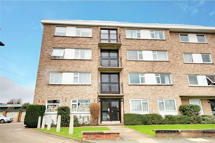 1 Bedroom Flat For Sale In Bridle Close, Enfield, EN3