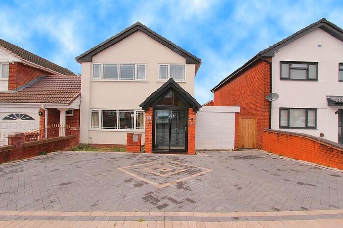 3 Bedroom Detached House To Rent In Bude Road, Walsall WS5