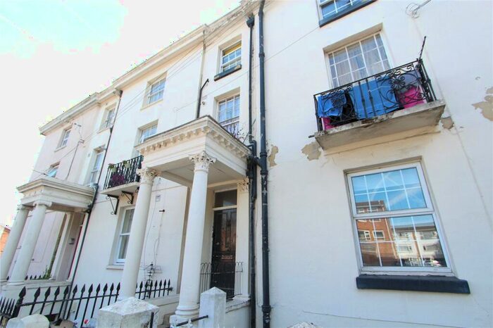 1 Bedroom Flat To Rent In Burch Road, Northfleet, Gravesend, Kent, DA11