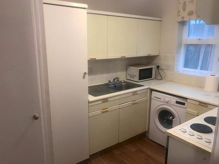 1 Bedroom Flat To Rent In Webscroft, Dagenham RM10