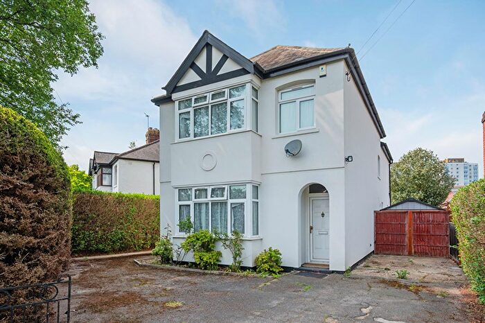 5 Bedroom Property For Sale In Conway Road, Hounslow, TW4