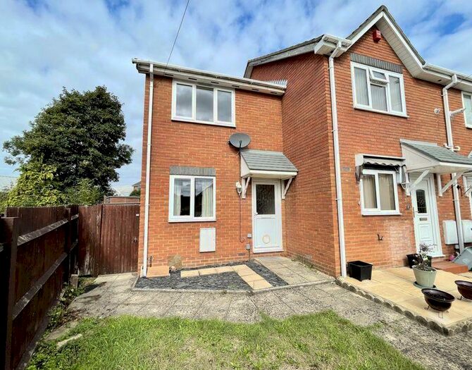 1 Bedroom End Of Terrace House To Rent In Claremont Crescent, Regents Park, Southampton, SO15