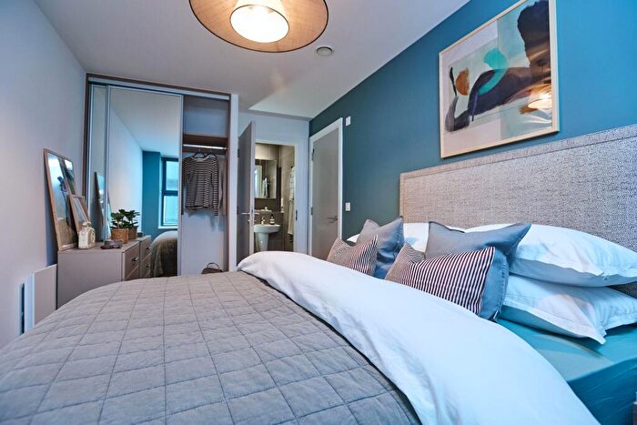 2 Bedroom Apartment To Rent In The Silver Yard, Birmingham Birmingham, B4