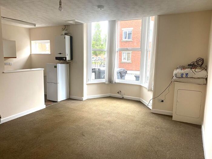1 Bedroom Flat To Rent In Portland Street, Lincoln, LN5
