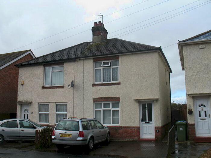 2 Bedroom House To Rent In Commercial Street, Bitterne Village, SO18