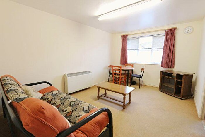1 Bedroom Flat To Rent In Milestone Court, Edmonton, N9