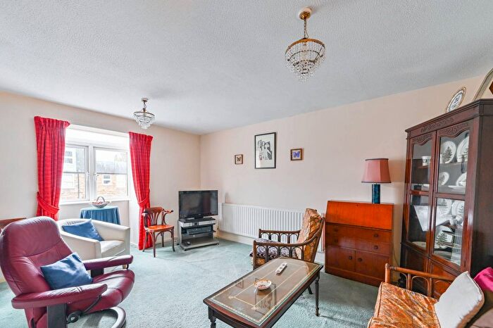 3 Bedroom Terraced House For Sale In Rosetta Close, Stockwell, London, SW8
