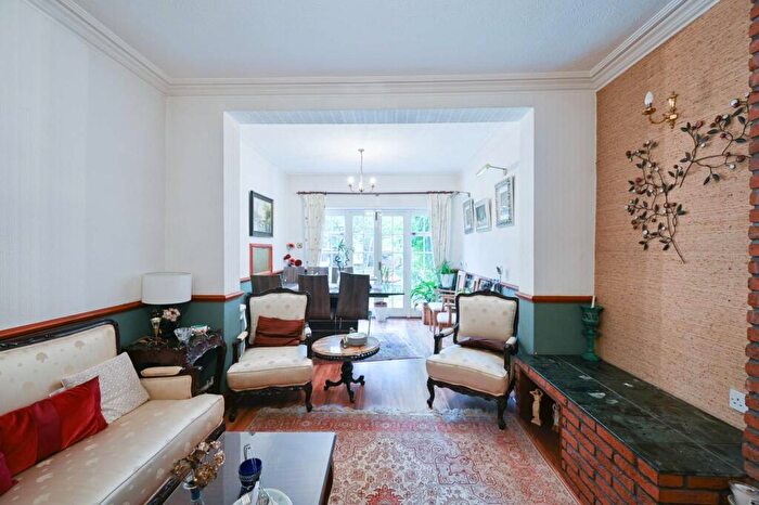 5 Bedroom Semi Detached House For Sale In Nibthwaite Road, Harrow, HA1