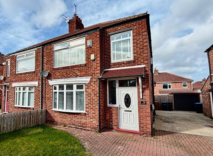 3 Bedroom Semi Detached House For Sale In Coniston Grove, Middlesbrough, TS5