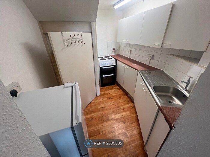 1 Bedroom Flat To Rent In Lodge Place, Bristol, BS1