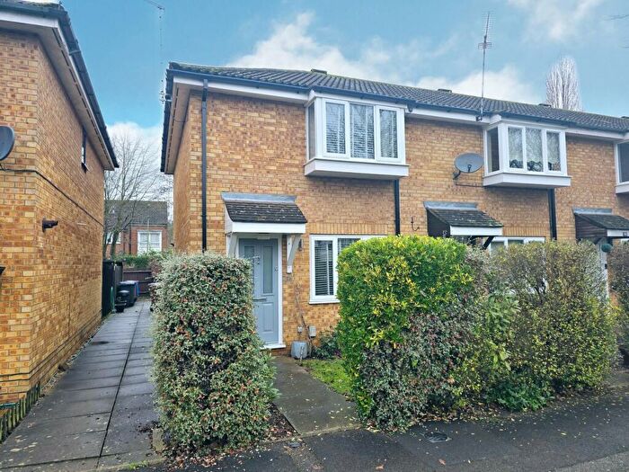 2 Bedroom End Of Terrace House To Rent In Wellington Drive, Welwyn Garden City, AL7