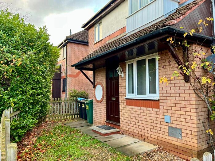 1 Bedroom Cluster House To Rent In Lynmouth Crescent, Furzton, Milton Keynes, MK4