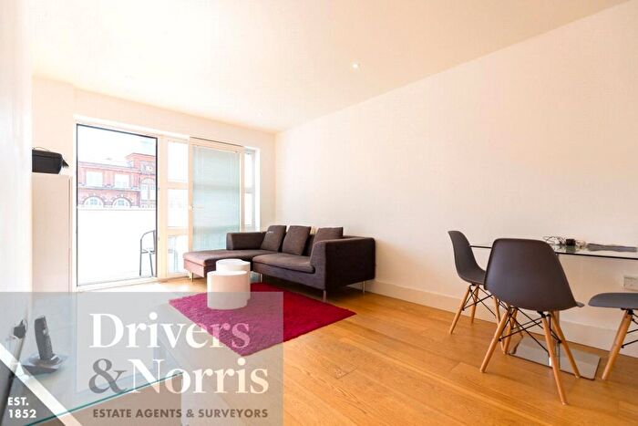 1 Bedroom Apartment To Rent In Tiltman Place, Finsbury Park, London, N7