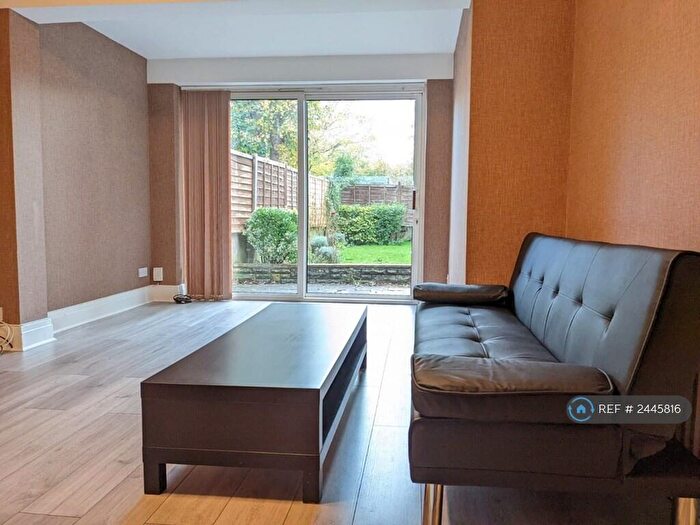 4 Bedroom Semi-Detached House To Rent In Forest Road, Fishponds, Bristol, BS16