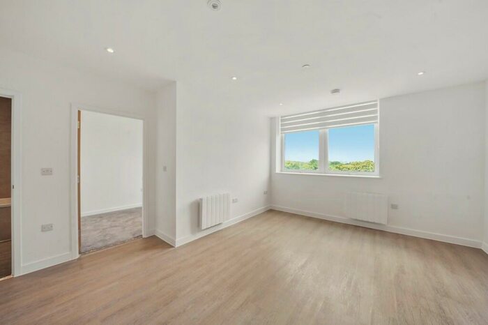 2 Bedroom Semi-Detached House To Rent In Falstaff Avenue, Birmingham, B47