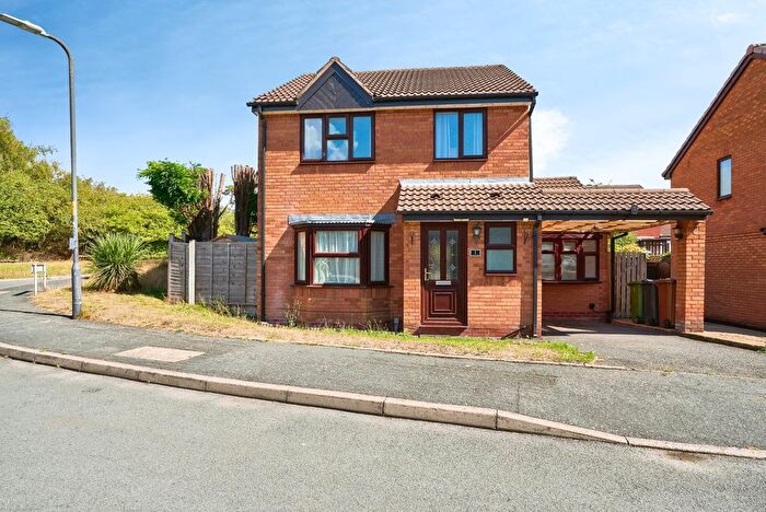 3 Bedroom Detached House For Sale In Blithfield Road, Walsall, West Midlands, WS8