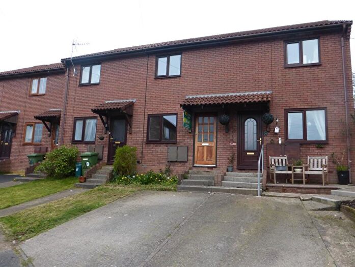 2 Bedroom House To Rent In Tylcha Wen Close, Tonyrefail, CF39