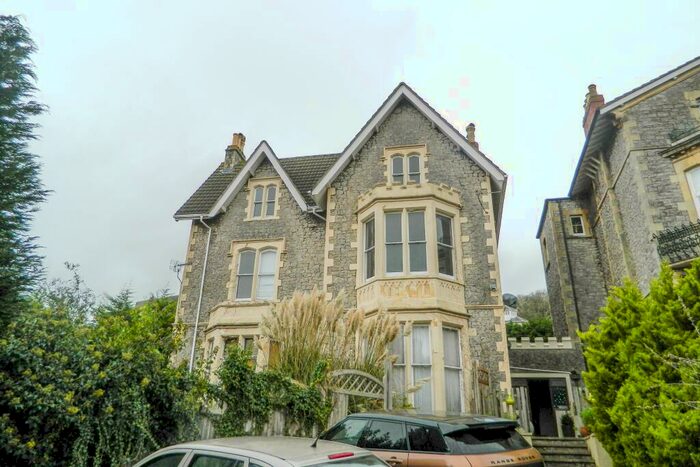 3 Bedroom Flat To Rent In Shrubbery Terrace, BS23