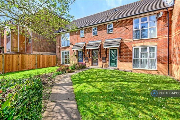 1 Bedroom Maisonette To Rent In Wey View Court, Guildford, GU1