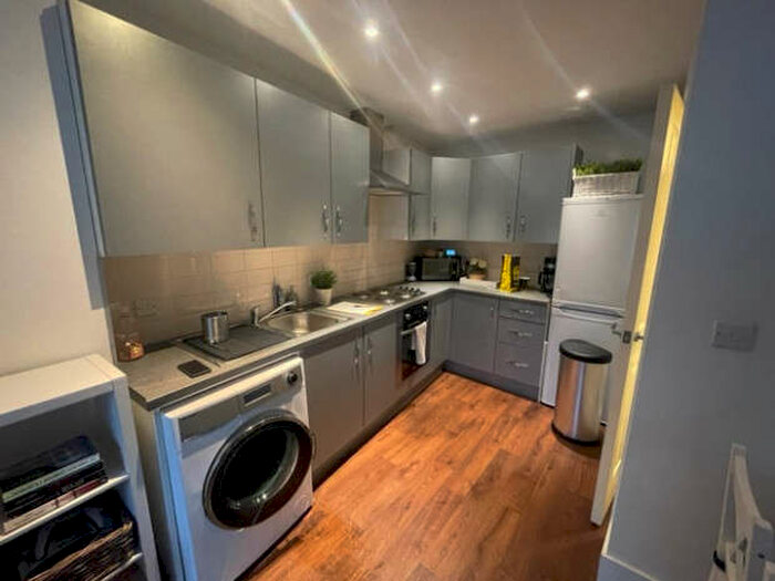 1 Bedroom Flat To Rent In Flat 2 Normanton Road, Derby, DE23