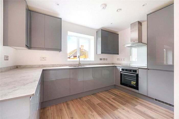 2 Bedroom Apartment To Rent In Coudray Mews, Adworth, Reading, RG7