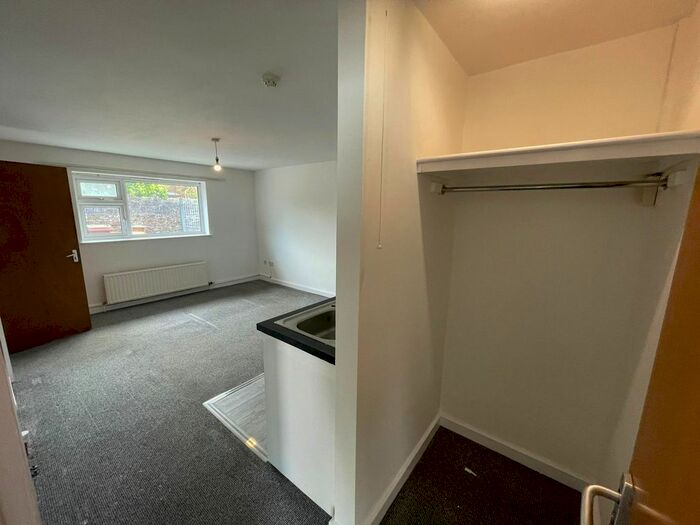 Studio To Rent In Moorland Road, Plympton, Plymouth, PL7