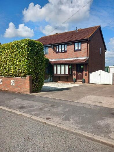 3 Bedroom Semi-Detached House For Sale In Park Avenue, Barlow, Selby, YO8