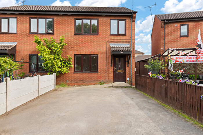 3 Bedroom Semi-Detached House For Sale In Linden Road, Creswell, Derbyshire, S80
