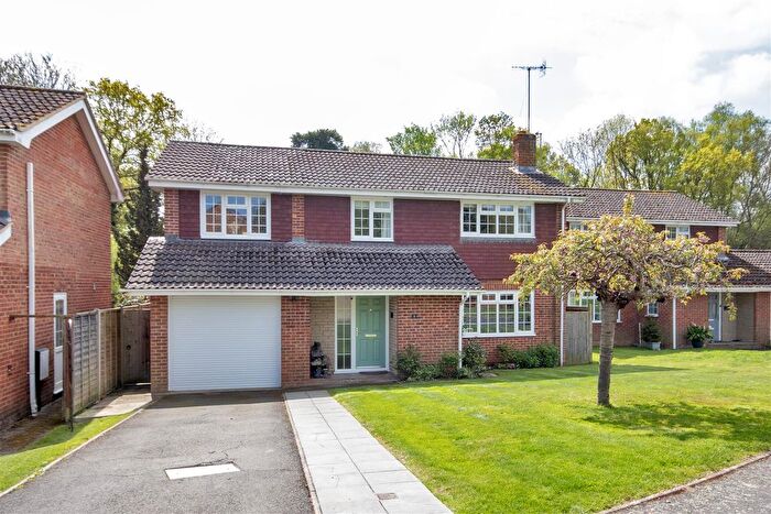 4 Bedroom Detached House For Sale In Well Close, Leigh, TN11