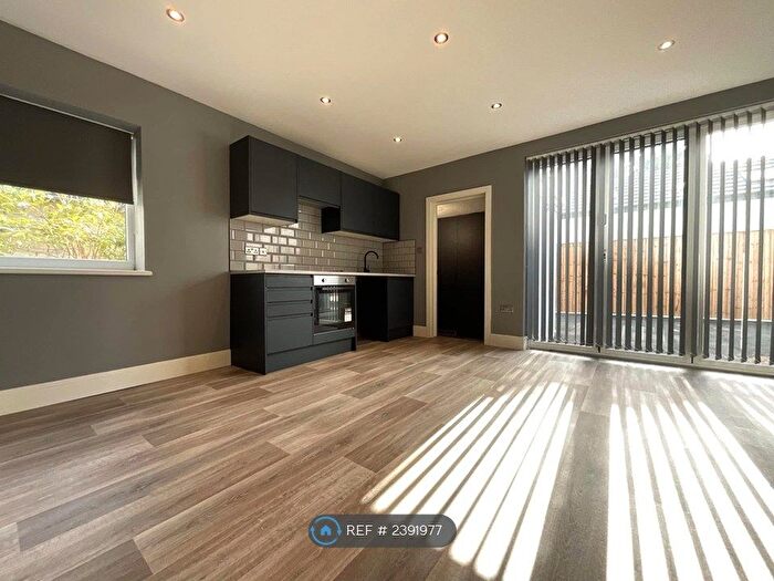 1 Bedroom Flat To Rent In Belle Vue Avenue, Doncaster, DN4