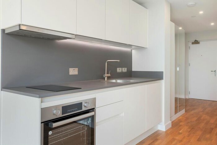 Flat To Rent In Premier House Canning Road, HA3