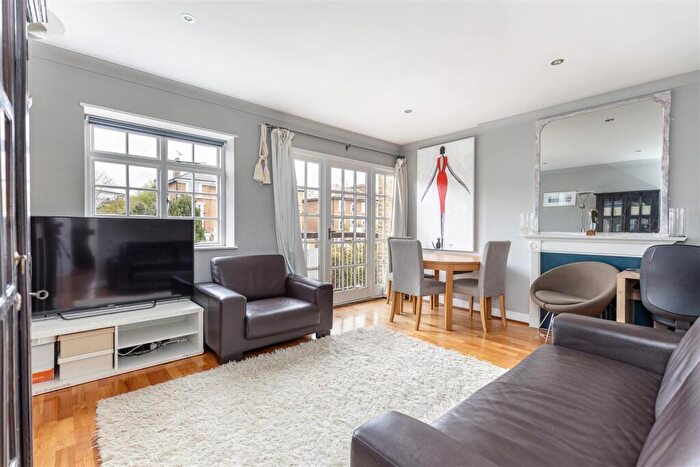 2 Bedroom Flat To Rent In Parkhill Road, Belsize Park, NW3