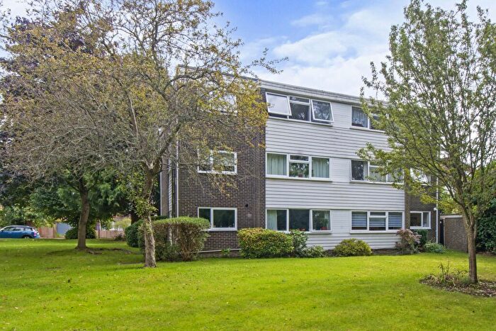 2 Bedroom Flat To Rent In Elmsleigh Court, Southampton, SO16