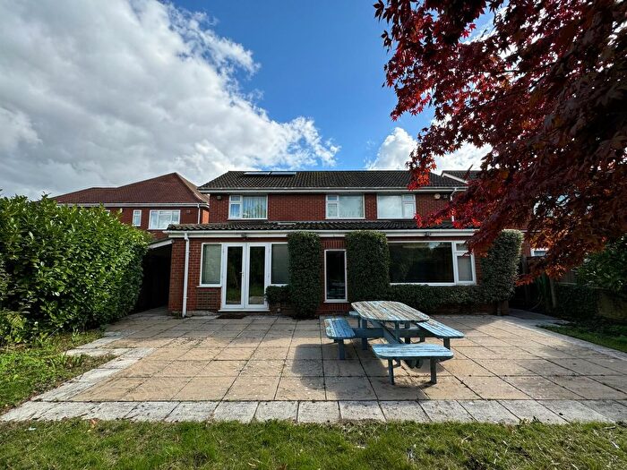 5 Bedroom Property To Rent In Eastfield Road, Peterborough, PE1