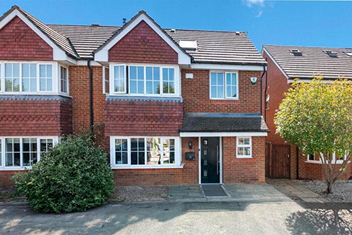 5 Bedroom Semi Detached House For Sale In Hardings Row, Iver, SL0