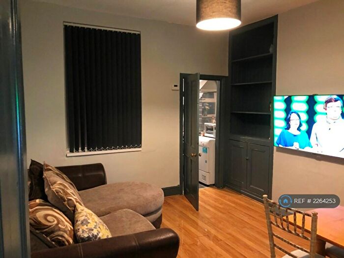 4 Bedroom Terraced House To Rent In Fentonville Street, Sheffield, S11