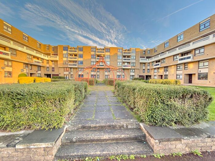 1 Bedroom Flat For Sale In Collingwood Court, Washington, Tyne And Wear, NE37