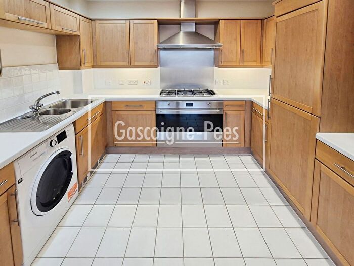 2 Bedroom Property To Rent In Heath Road, Twickenham, TW1