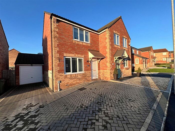2 Bedroom Semi-Detached House To Rent In Seaton Crescent, Knottingley, WF11